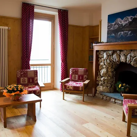 Roseg Hotel Chiesa in Valmalenco
