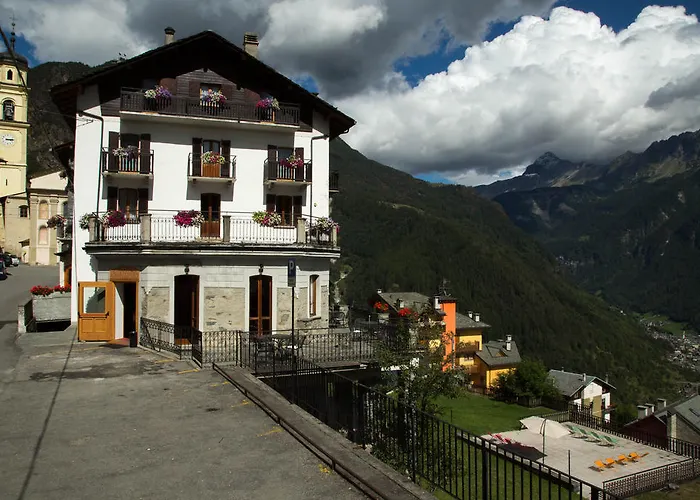 Roseg Chiesa in Valmalenco